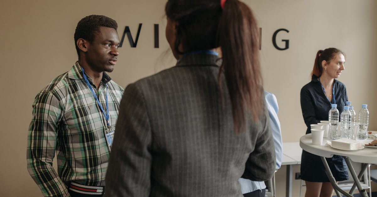 出售私人号微信：平台股票开户什么要求