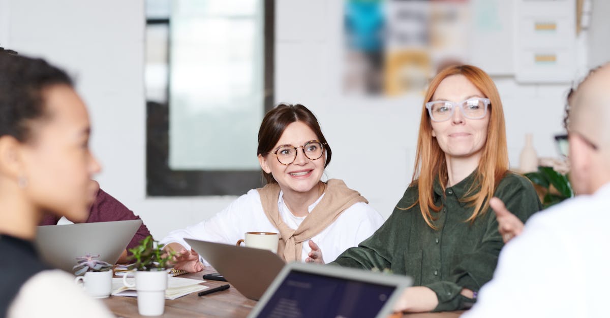 腾讯云账号代实名实名账号：短信服务的安全性：如何保护您的企业和客户？