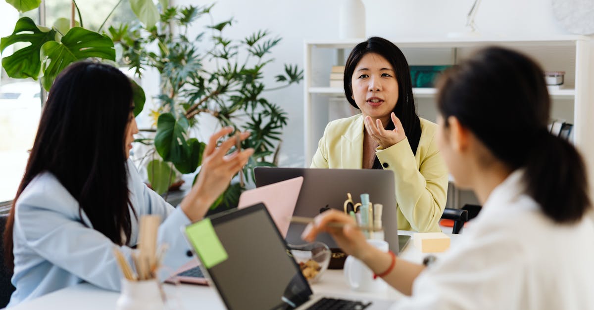 如何判断使用技术支持辅助的玩家是否正在获取游戏优势？