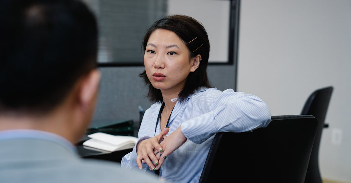 eSIM卡实名账号：手机app界面设计 详情下载教程